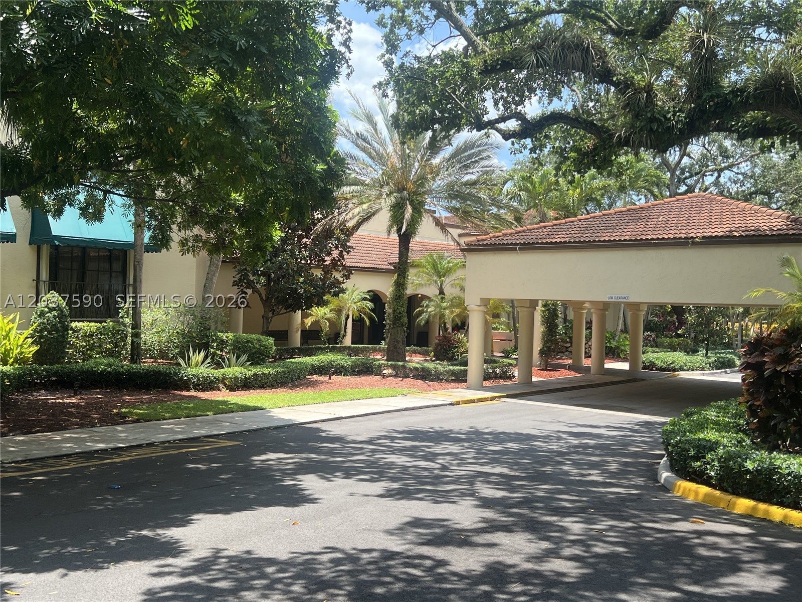 CONDO 6 OF SABAL PALM CON - Residential Lease