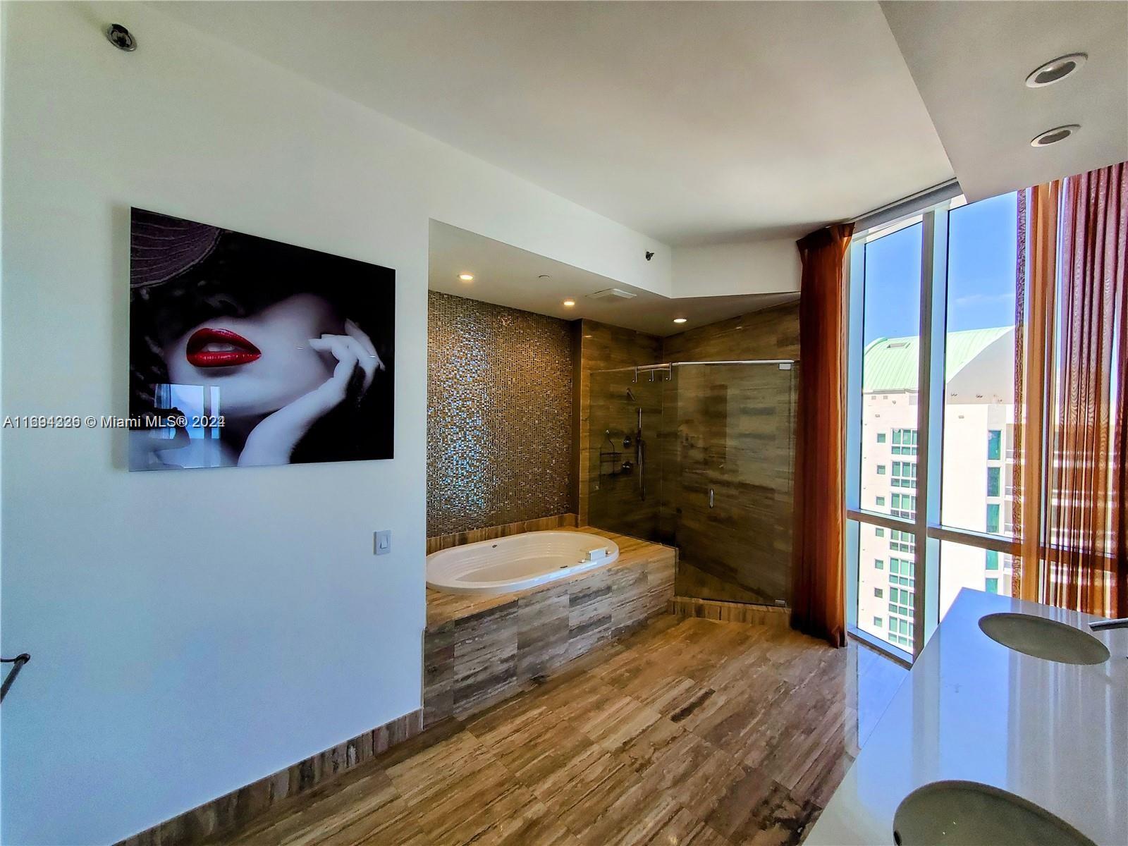 TDR TOWER I CONDO - Residential