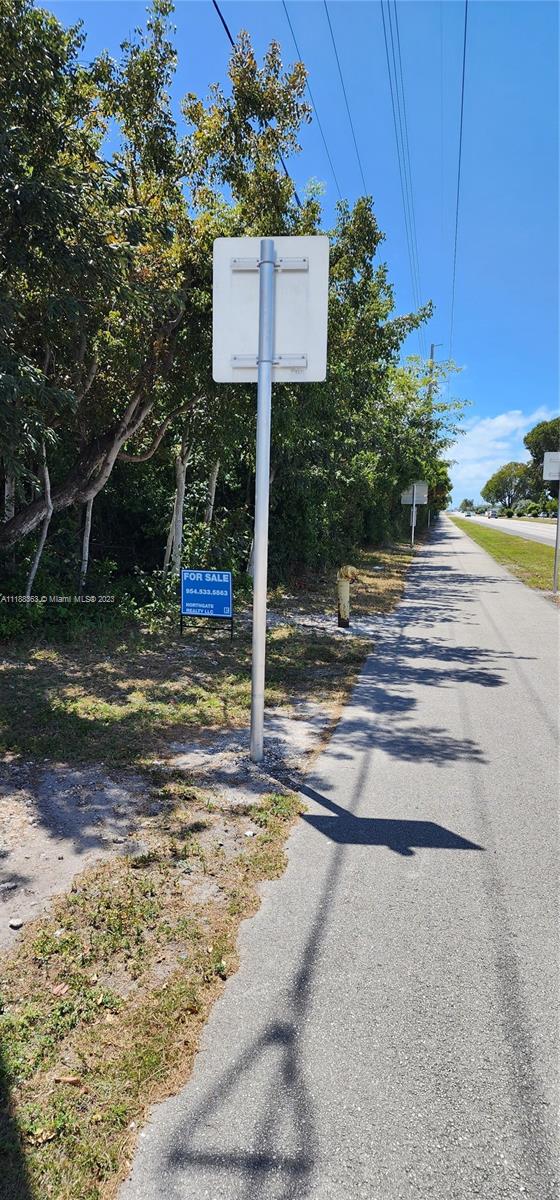 Island of Key Largo Point - Land