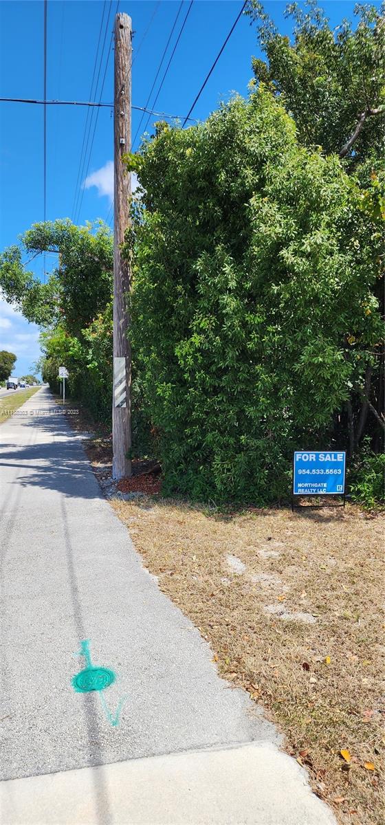 Island of Key Largo Point - Land