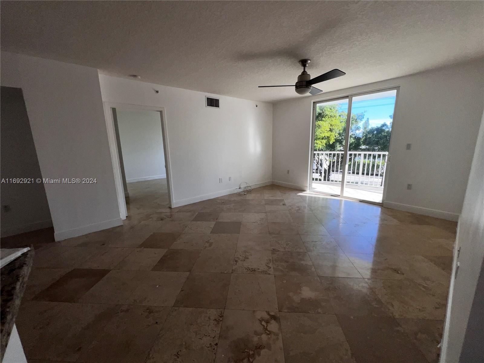 BREEZE CONDO - Residential Lease