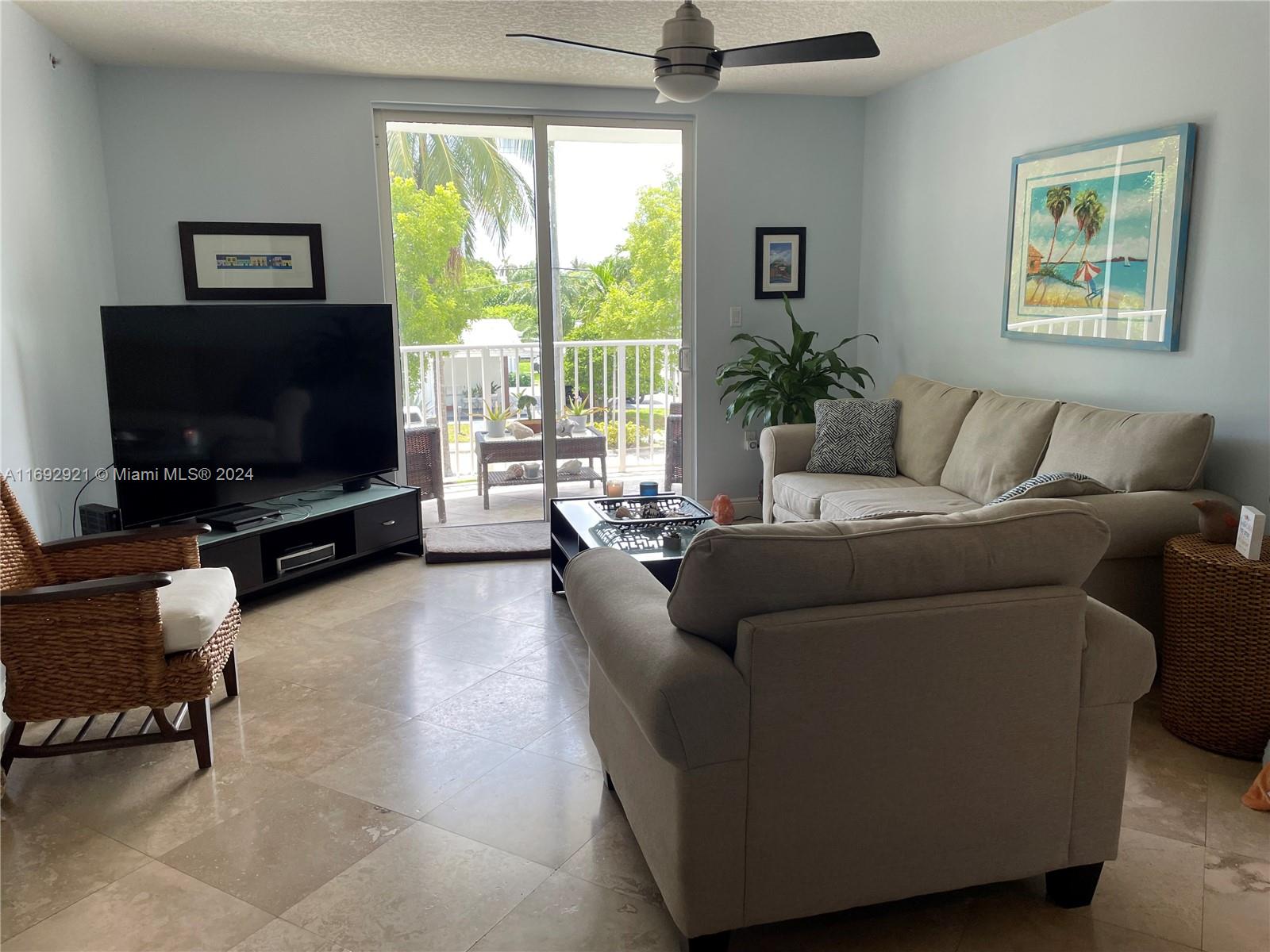 BREEZE CONDO - Residential Lease