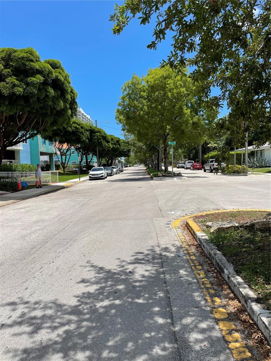 BREEZE CONDO - Residential Lease