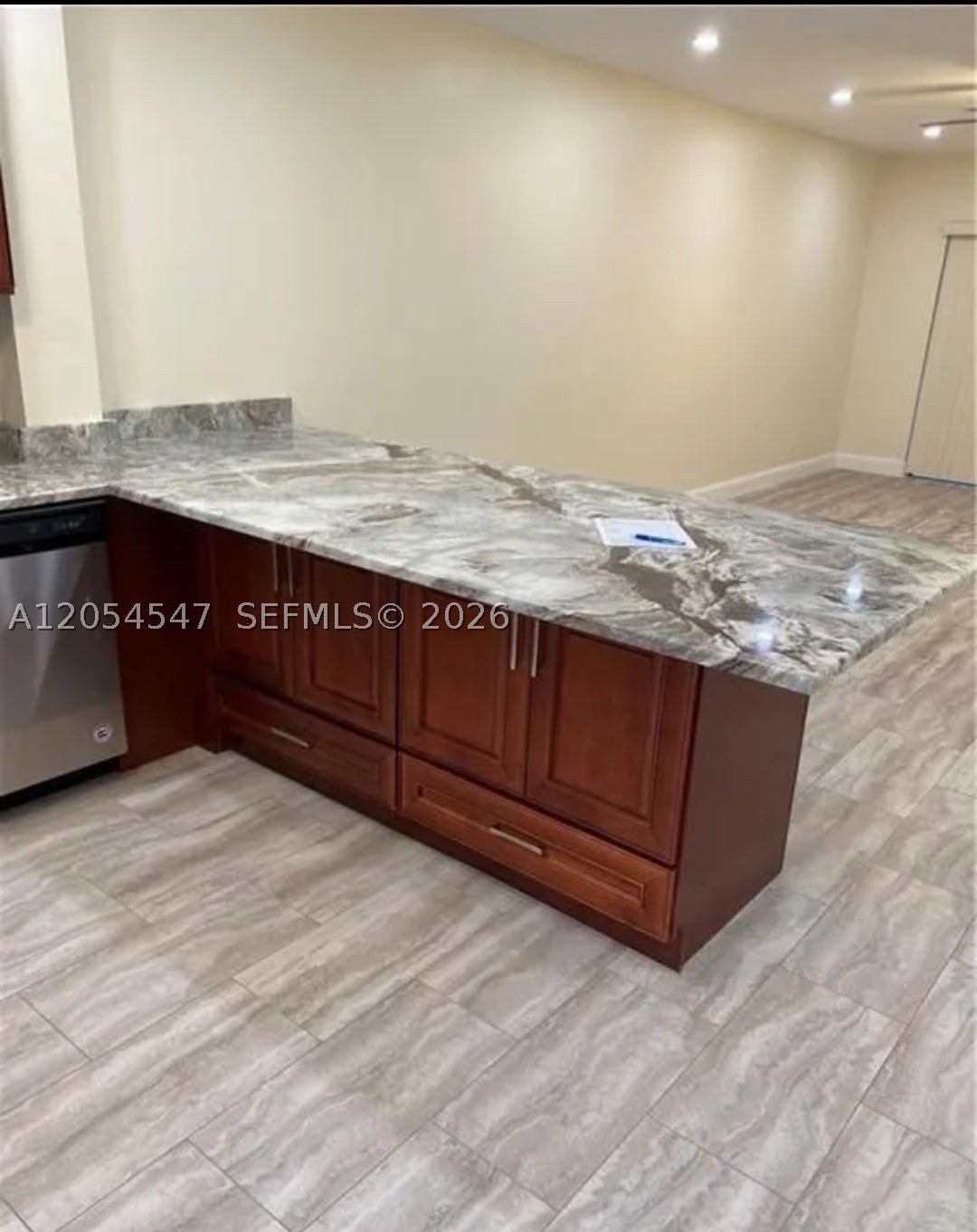 CARRIAGE HILLS ASHBURY - Residential Lease