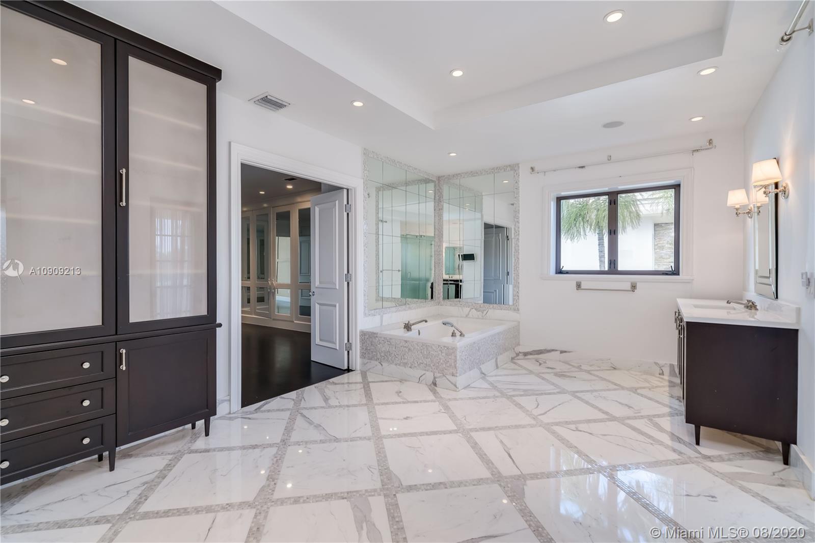 BAY HARBOR ISLAND - Residential