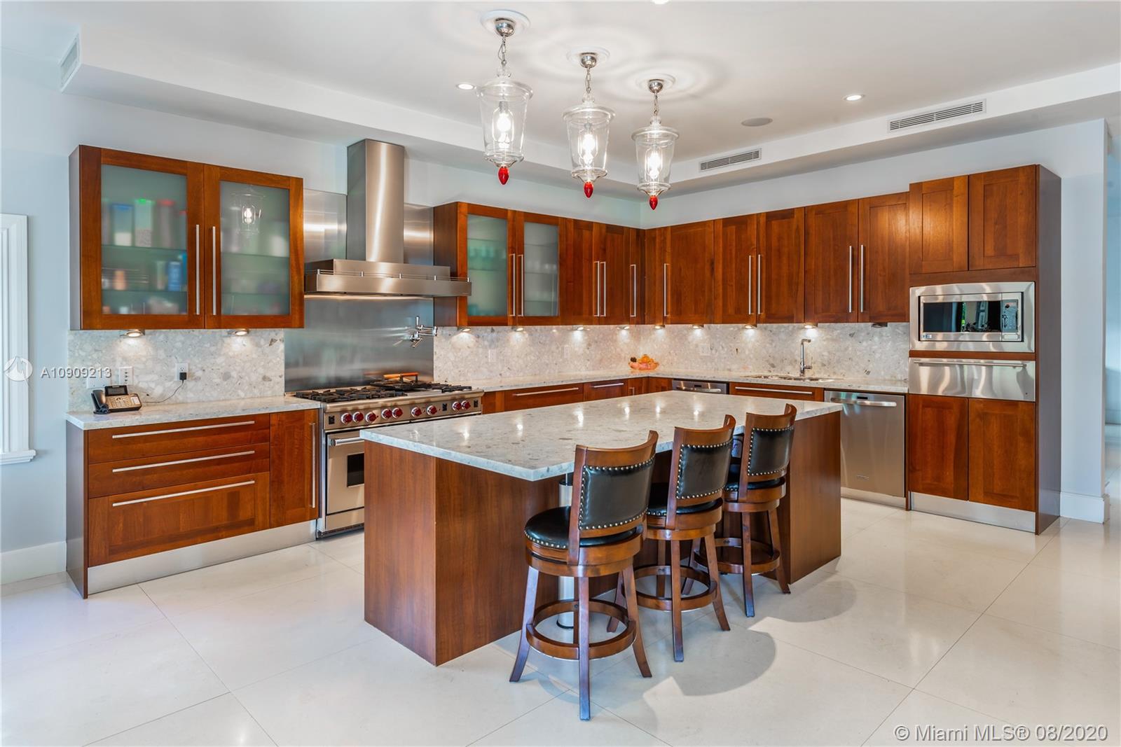 BAY HARBOR ISLAND - Residential