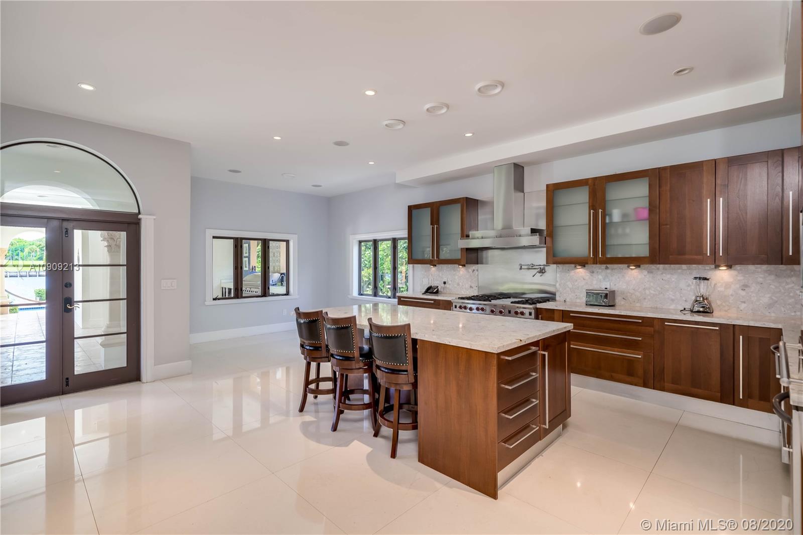 BAY HARBOR ISLAND - Residential