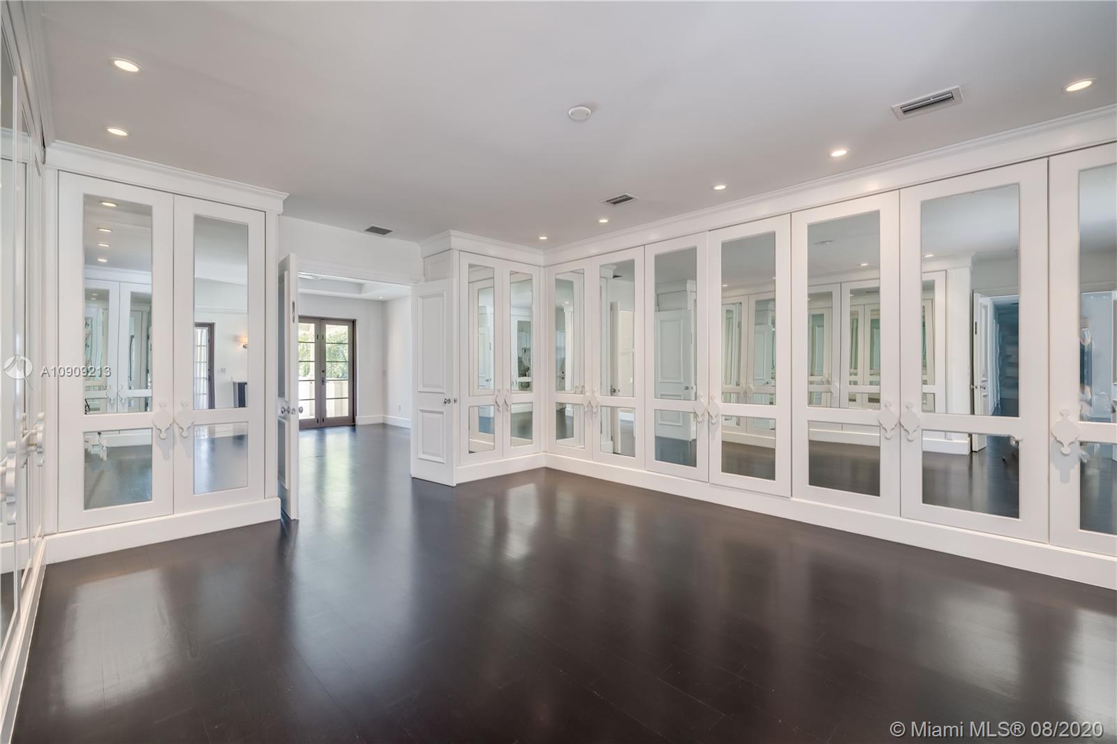 BAY HARBOR ISLAND - Residential