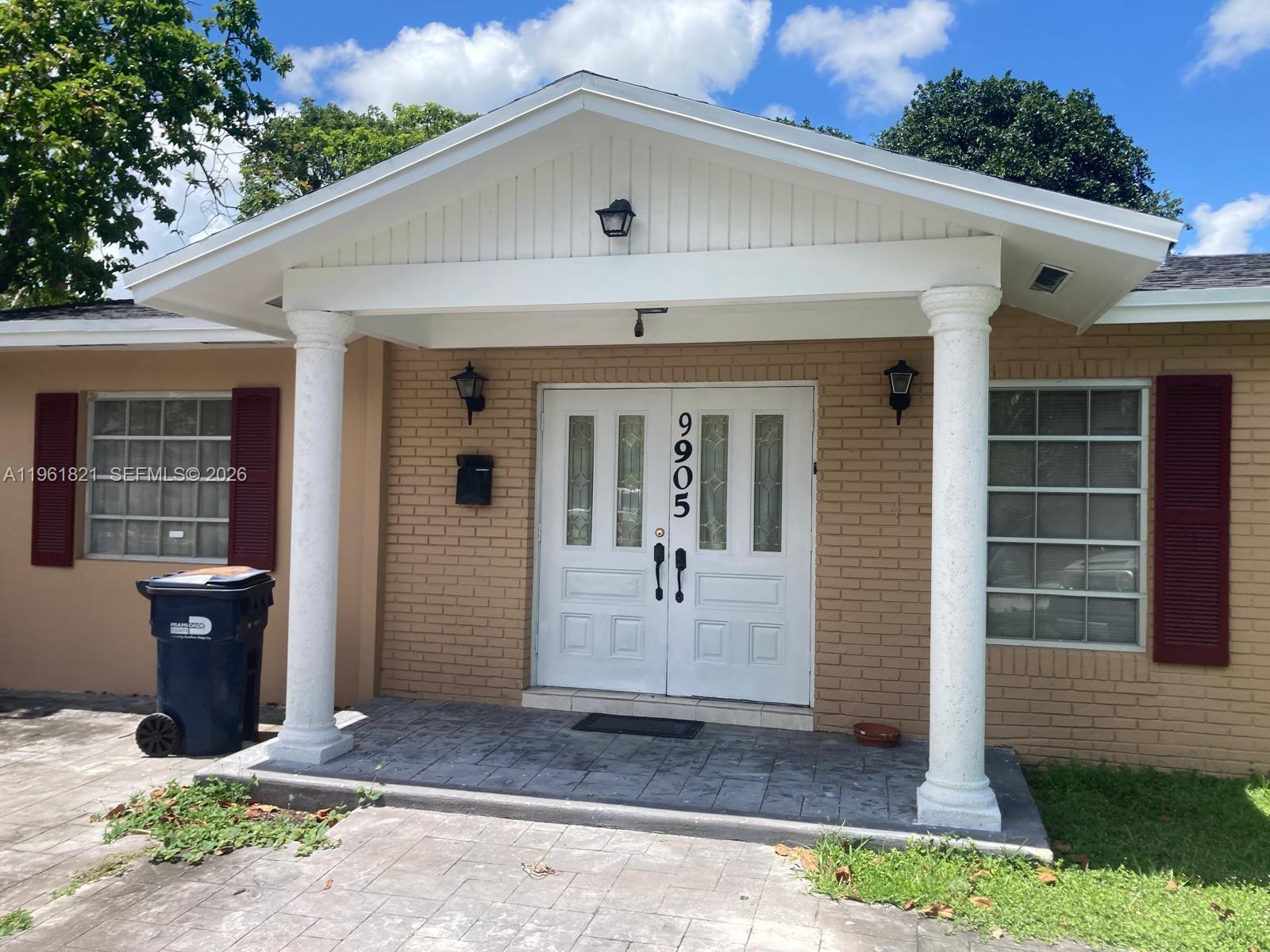This 1768 square foot single family home has 4 bedrooms and 2.0 bathrooms. Spacious affordable single family home 4/3, large lot.