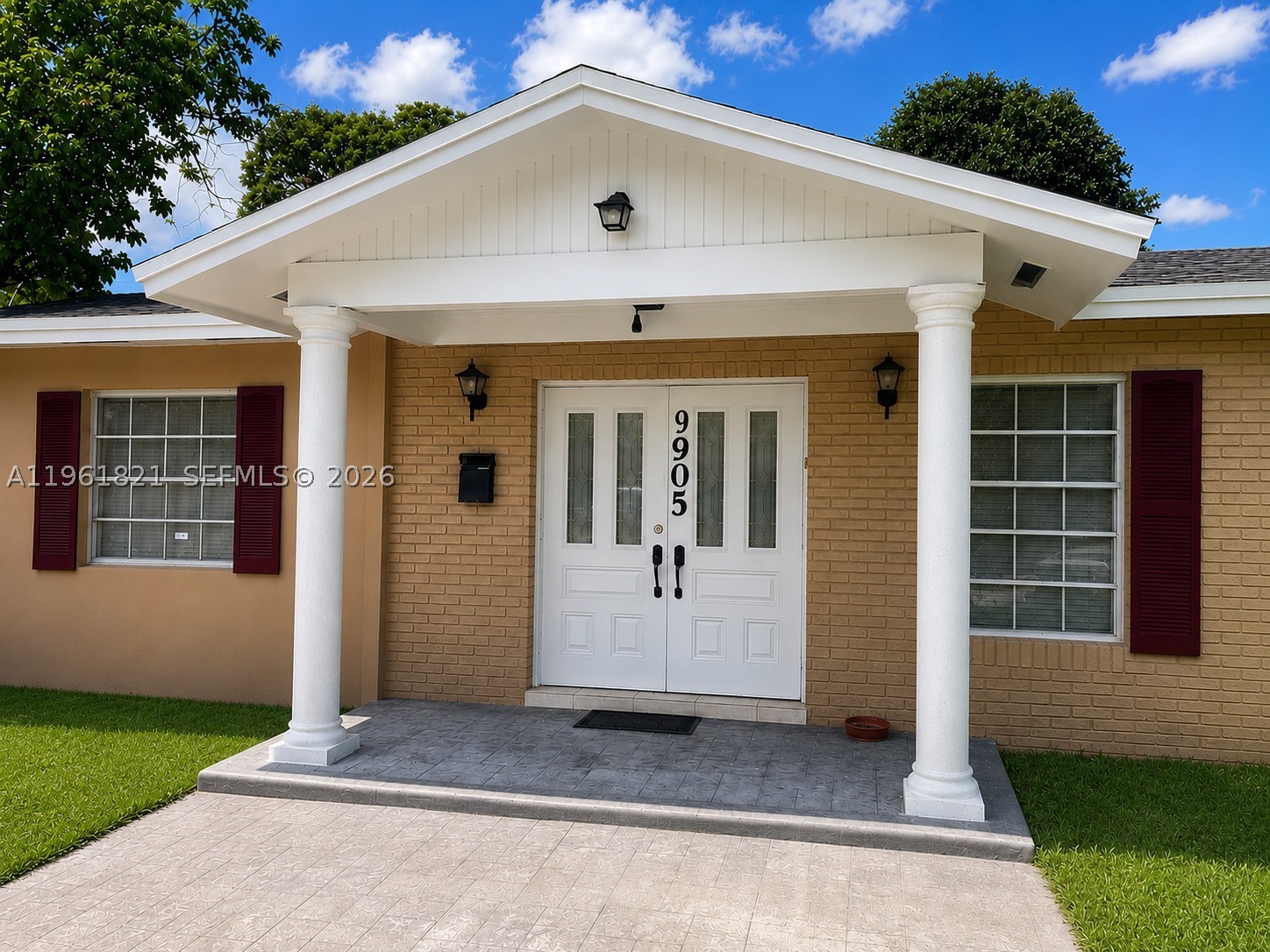 This 1768 square foot single family home has 4 bedrooms and 2.0 bathrooms. Spacious affordable single family home 4/3, large lot.