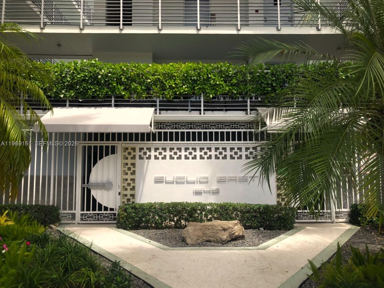 EUCLID EAST CONDOMINIUM - Residential Lease