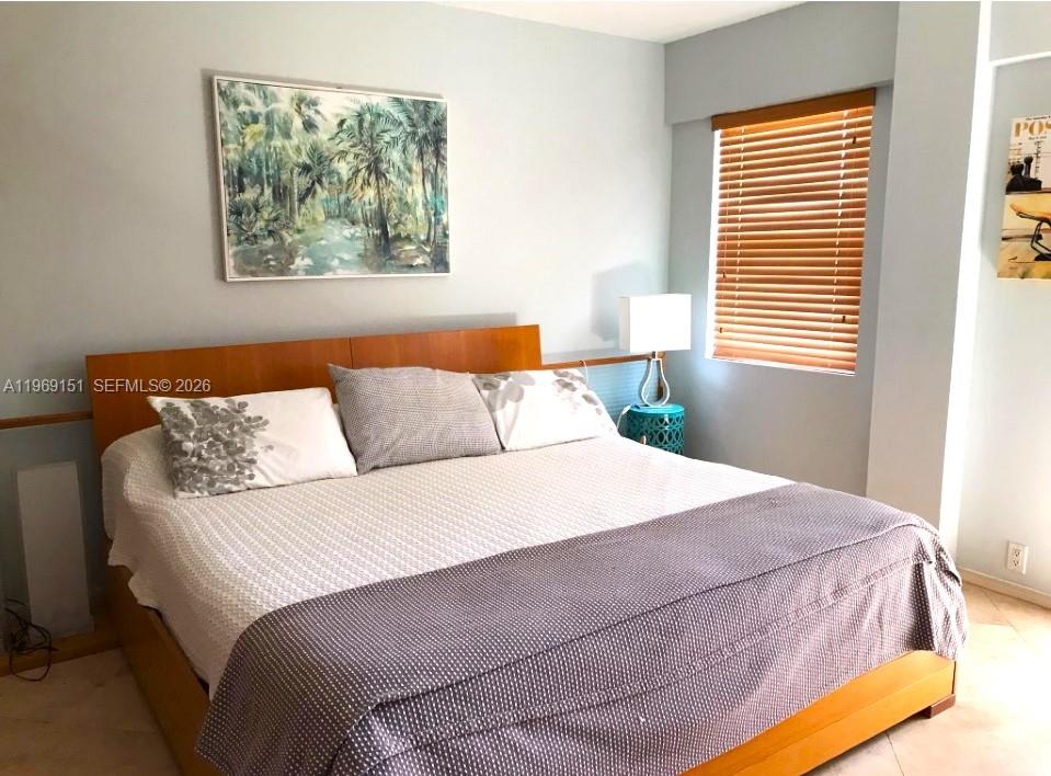 EUCLID EAST CONDOMINIUM - Residential Lease
