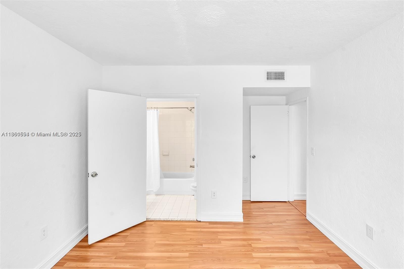 SUNSET PALM VILLAS CONDO - Residential