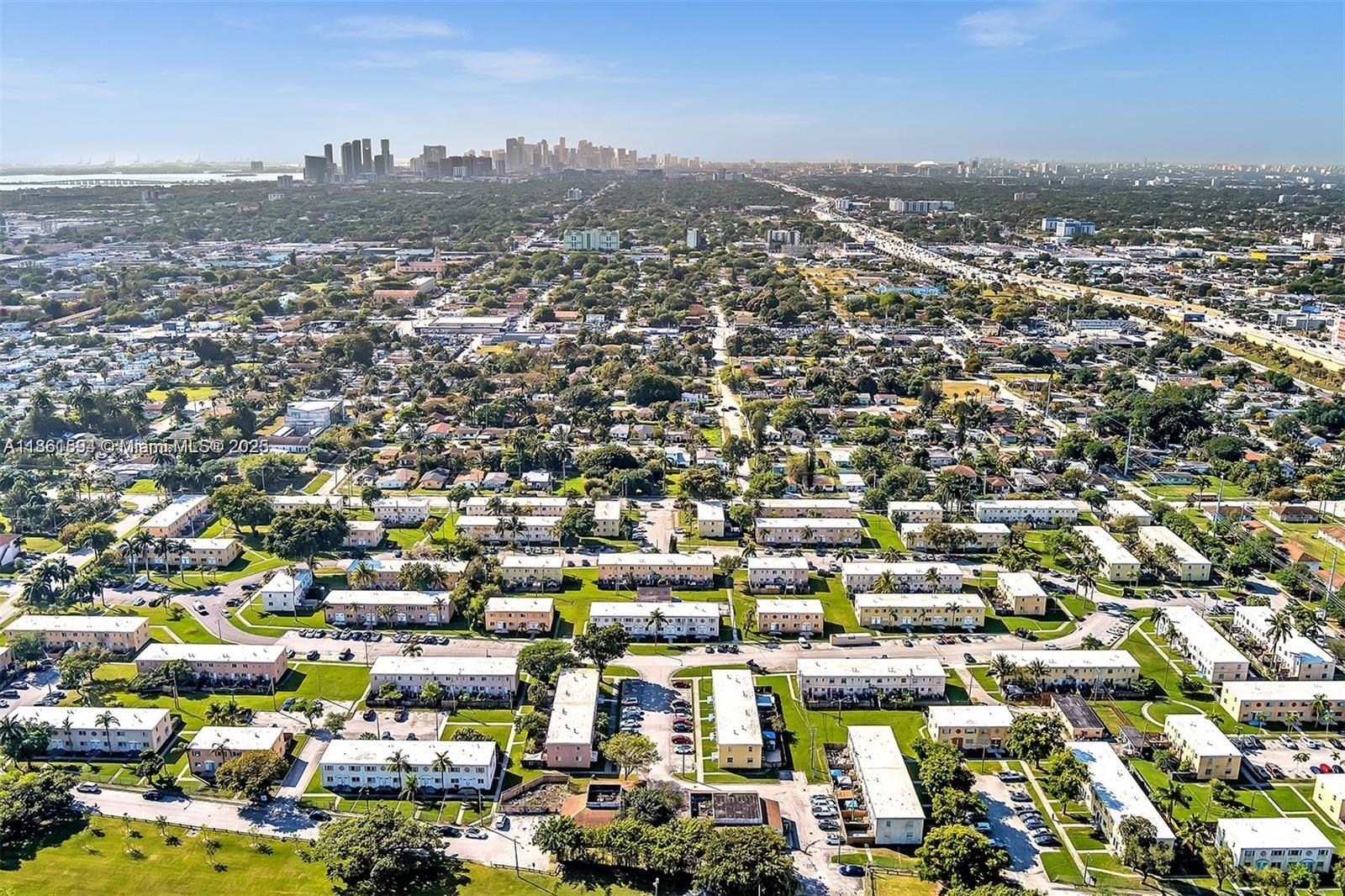 SUNSET PALM VILLAS CONDO - Residential