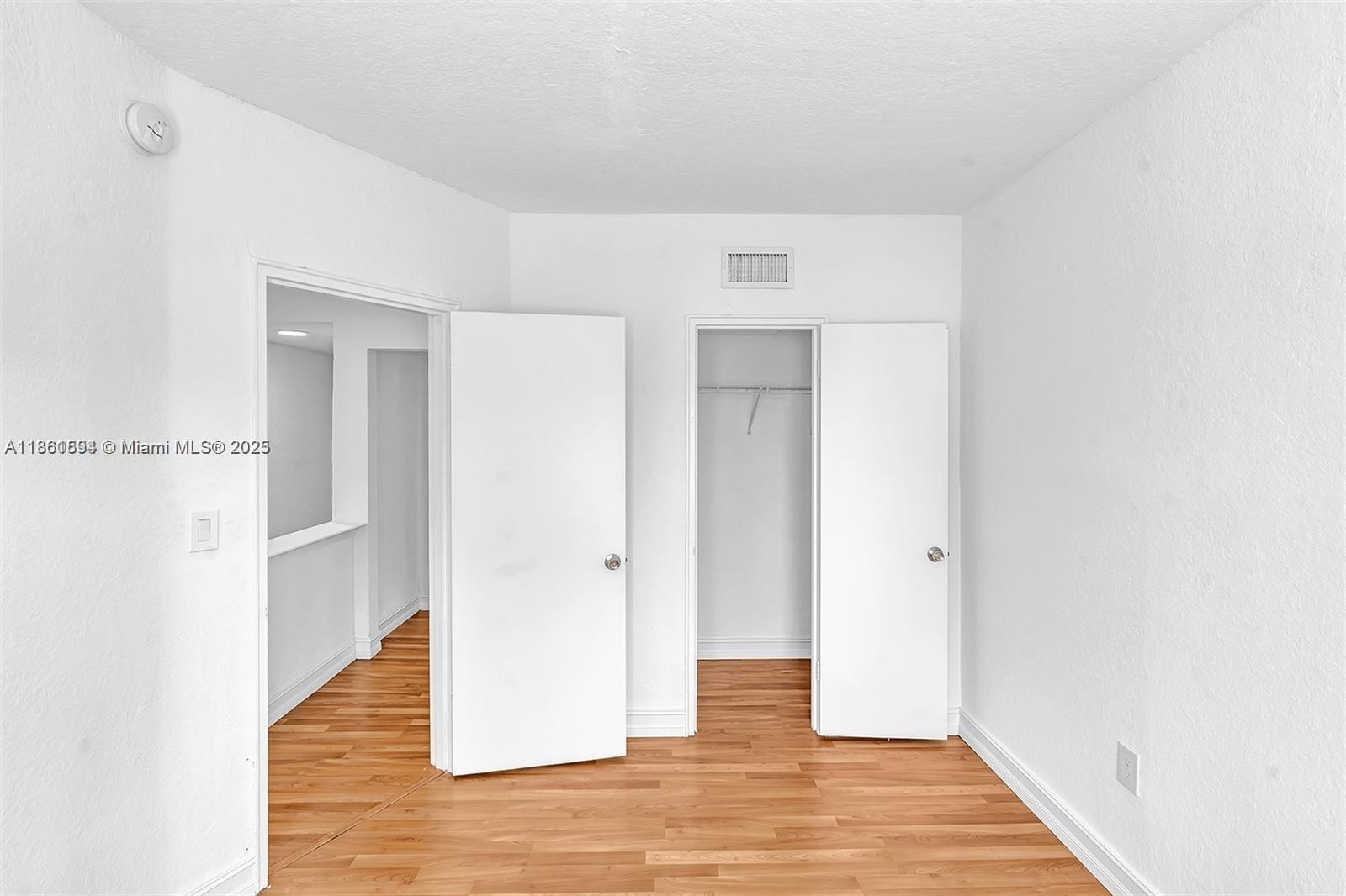 SUNSET PALM VILLAS CONDO - Residential