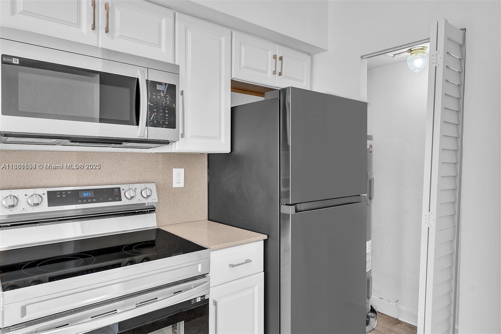 SUNSET PALM VILLAS CONDO - Residential