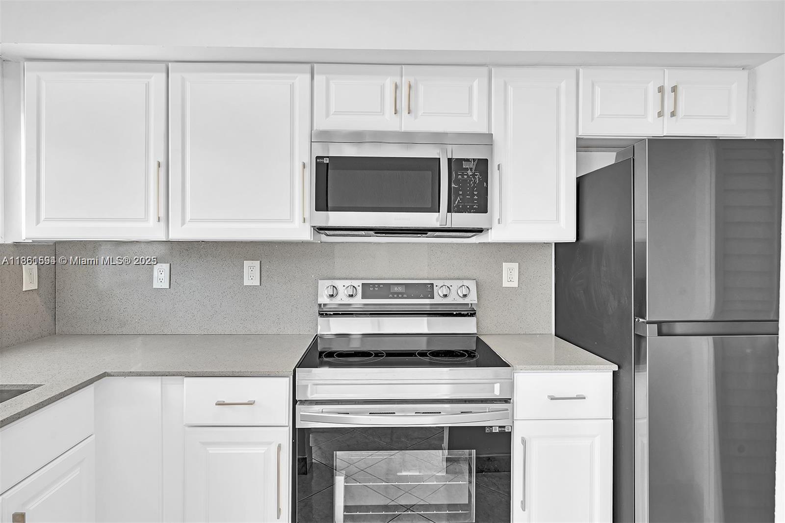 SUNSET PALM VILLAS CONDO - Residential