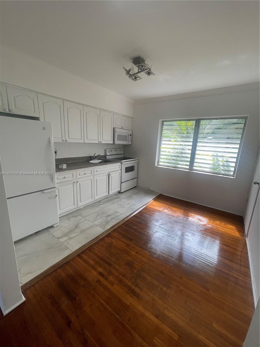 C GAB DOUGLAS SEC - Residential Lease