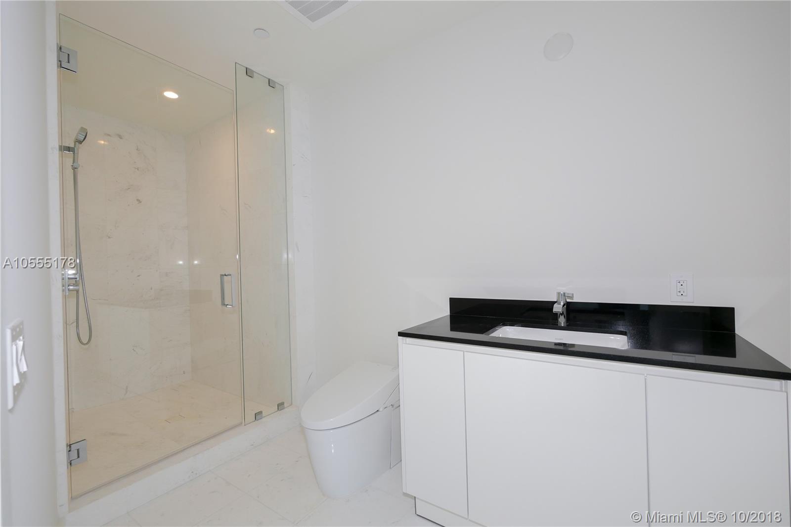 18555 COLLINS AVENUE - Residential