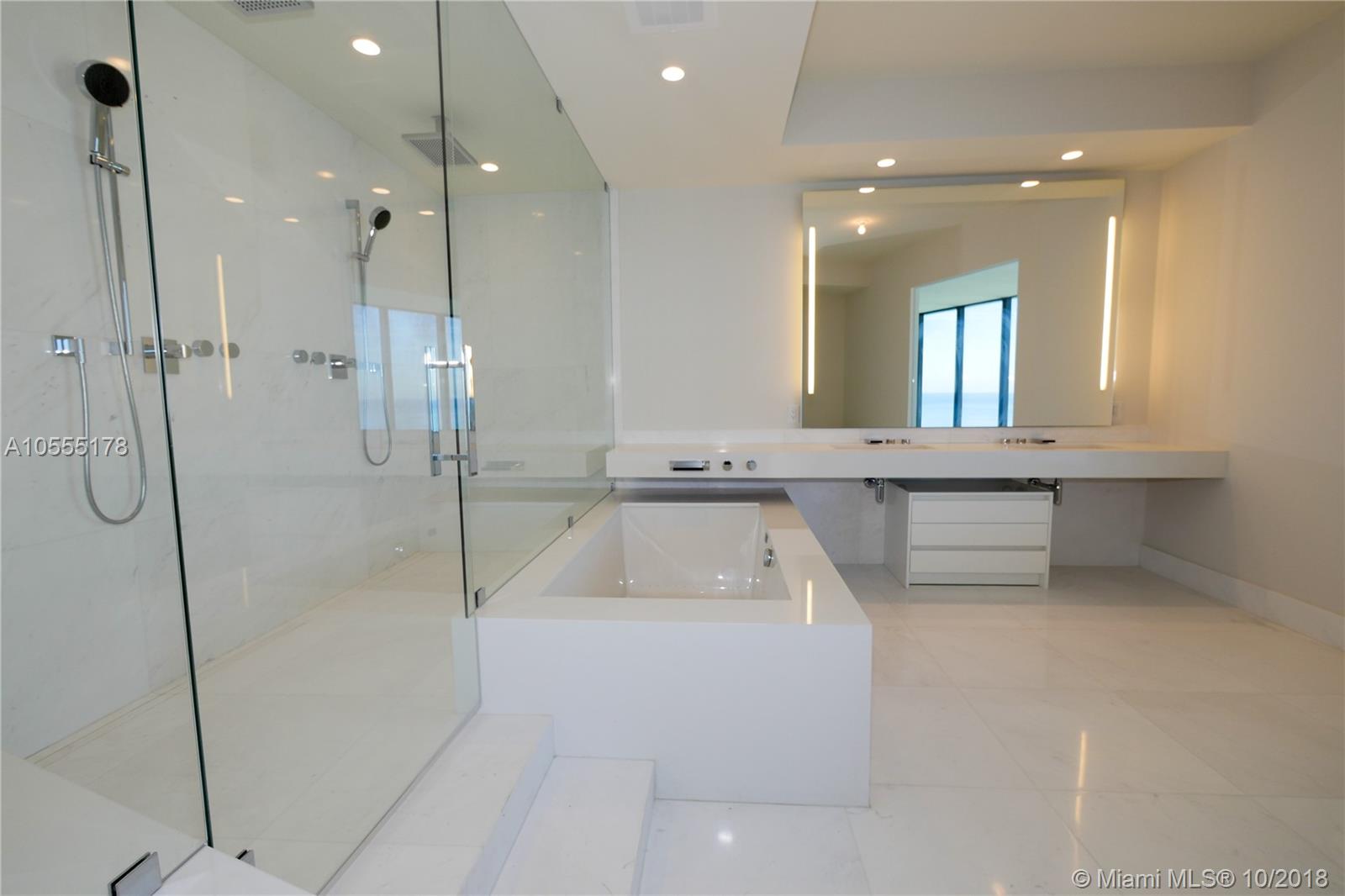 18555 COLLINS AVENUE - Residential