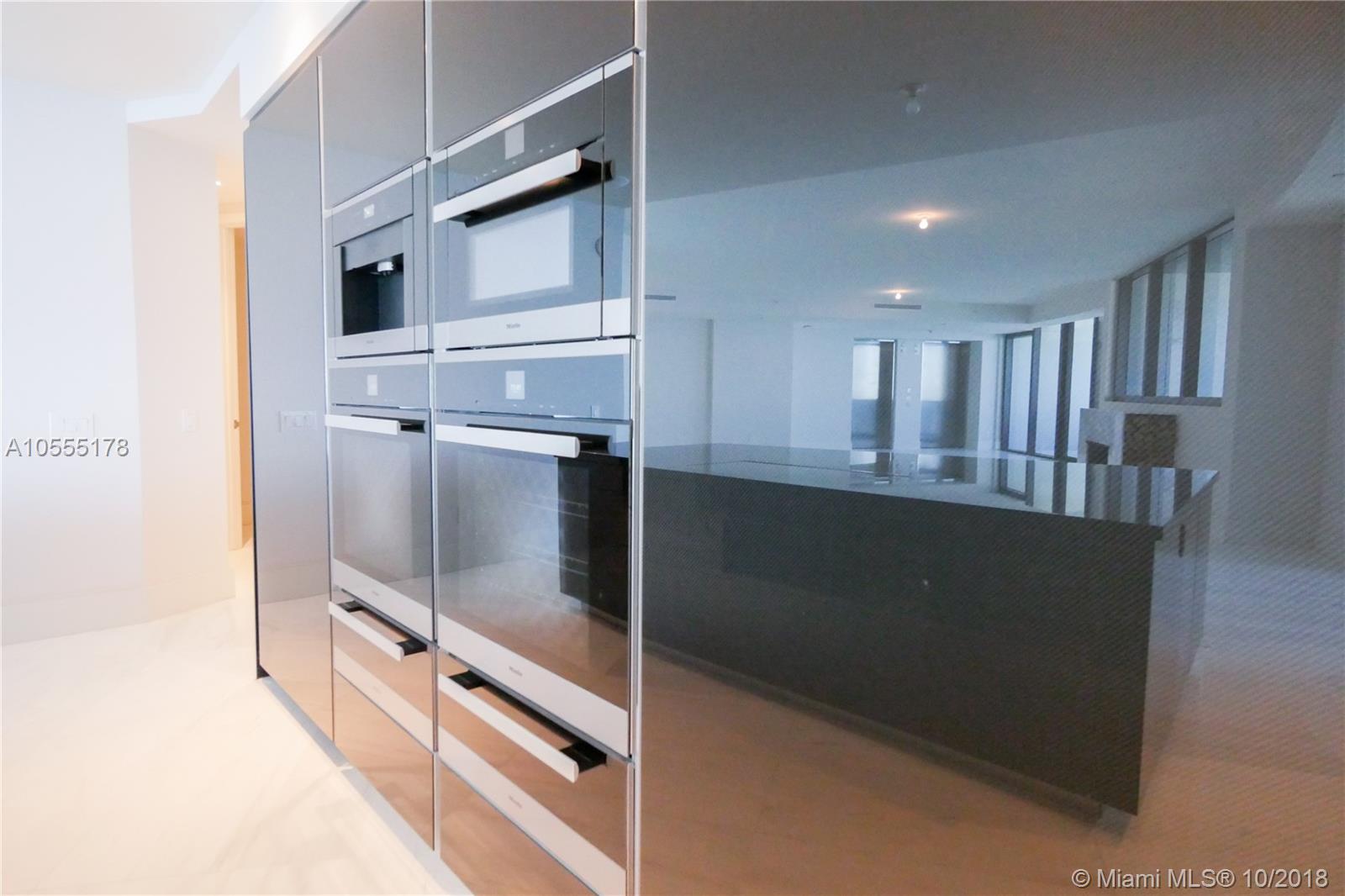18555 COLLINS AVENUE - Residential