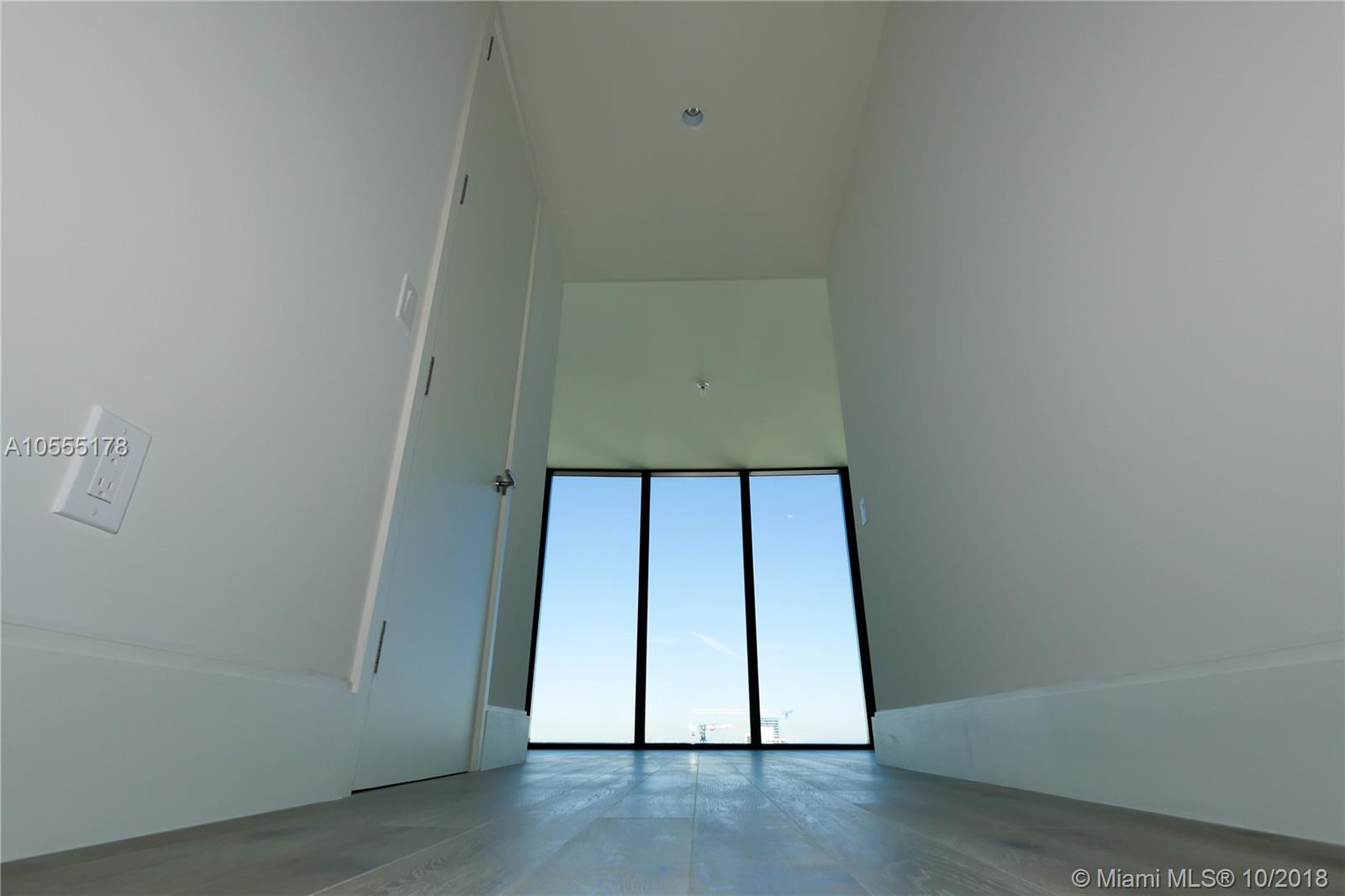 18555 COLLINS AVENUE - Residential
