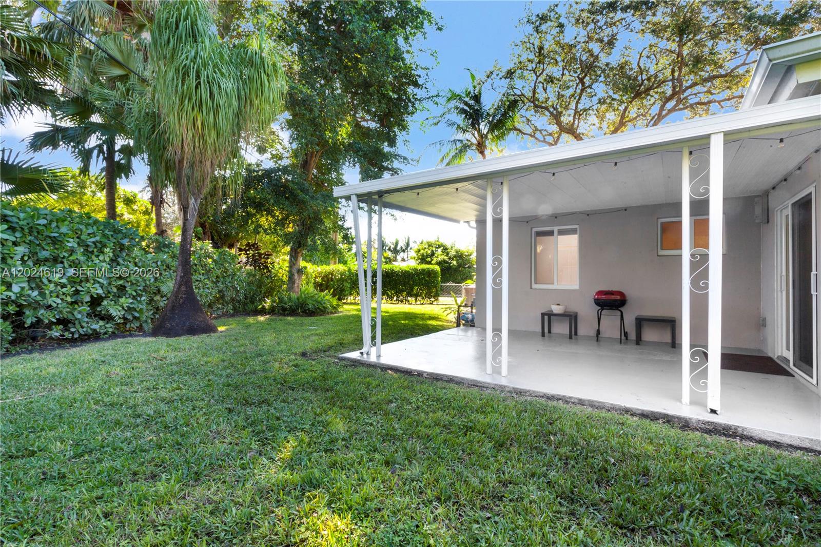 BEVERLY GARDENS - Residential Lease