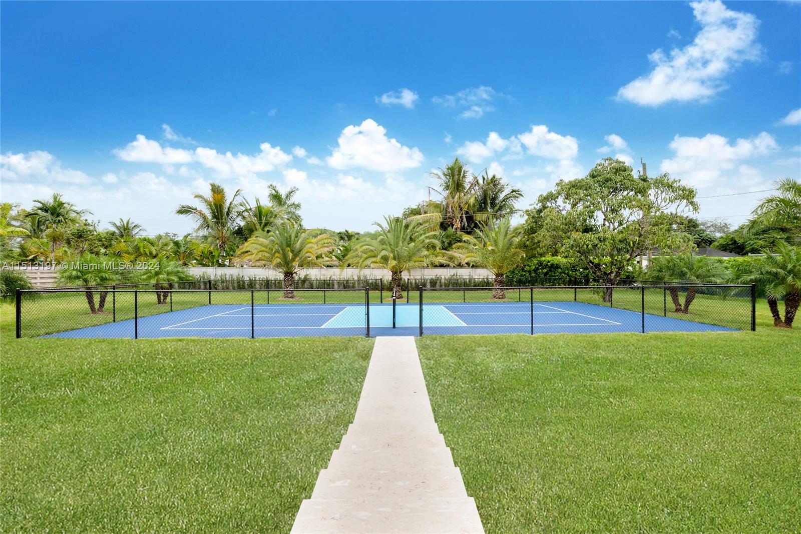 GLADEWIND ESTATES - Residential