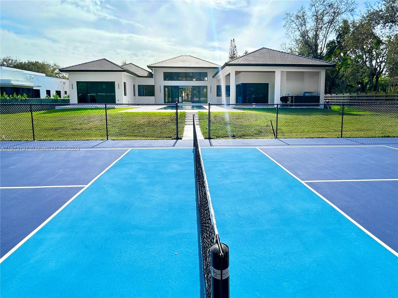 GLADEWIND ESTATES - Residential