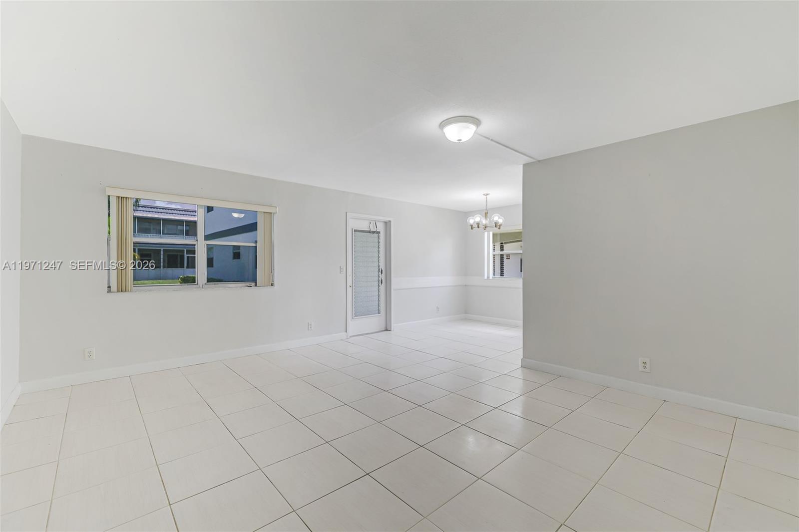 KINGS POINT SAXONY CONDOS - Residential