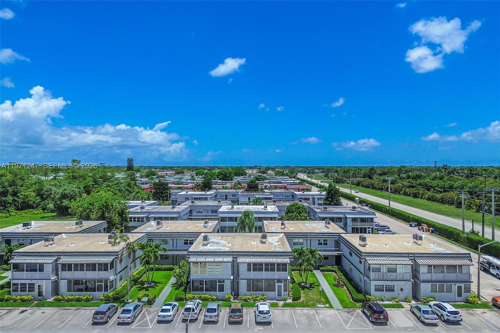 KINGS POINT SAXONY CONDOS - Residential