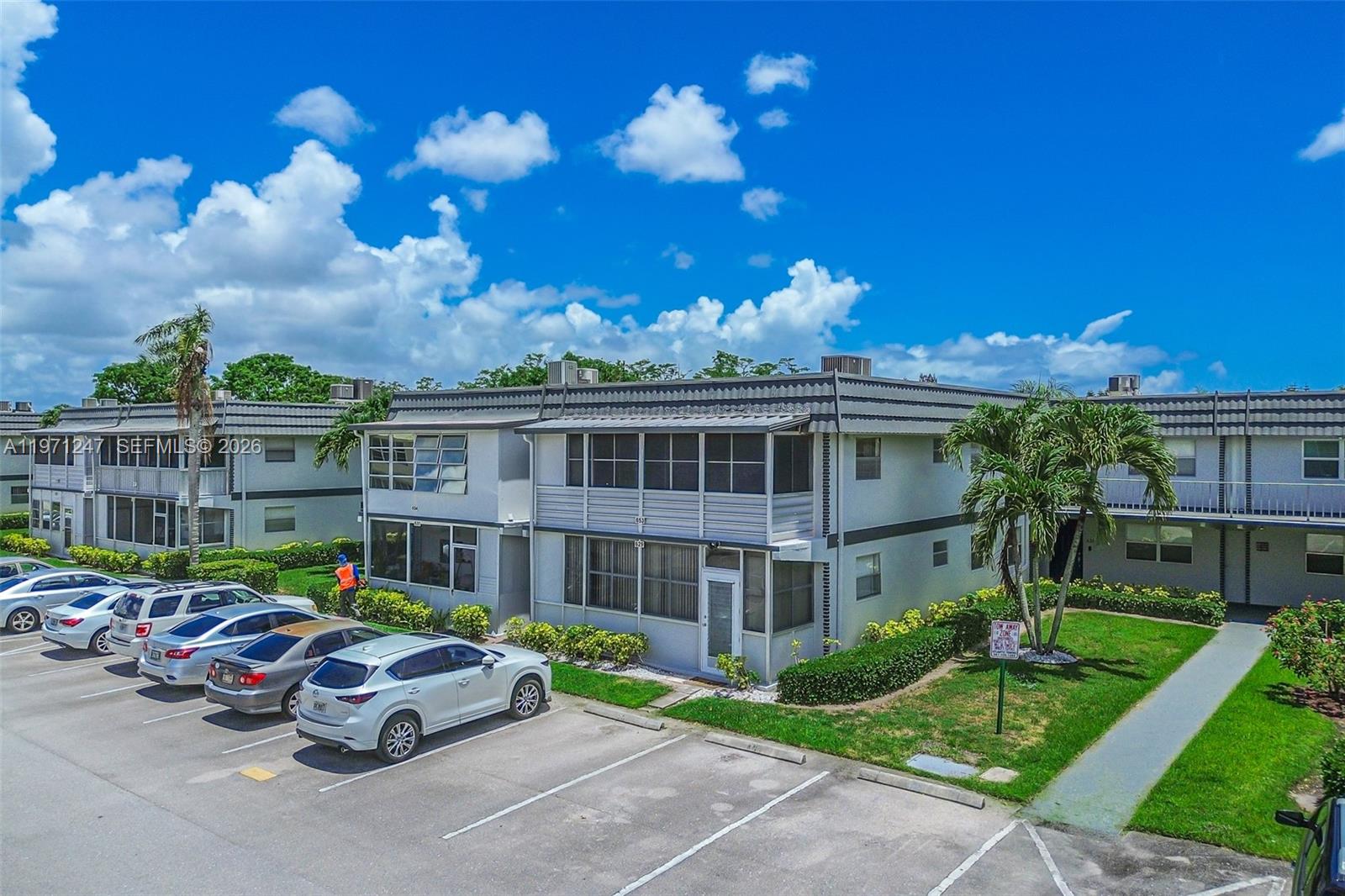 KINGS POINT SAXONY CONDOS - Residential