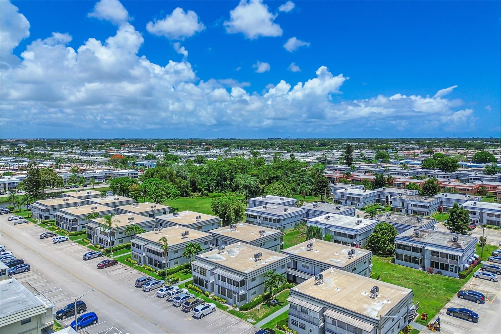 KINGS POINT SAXONY CONDOS - Residential