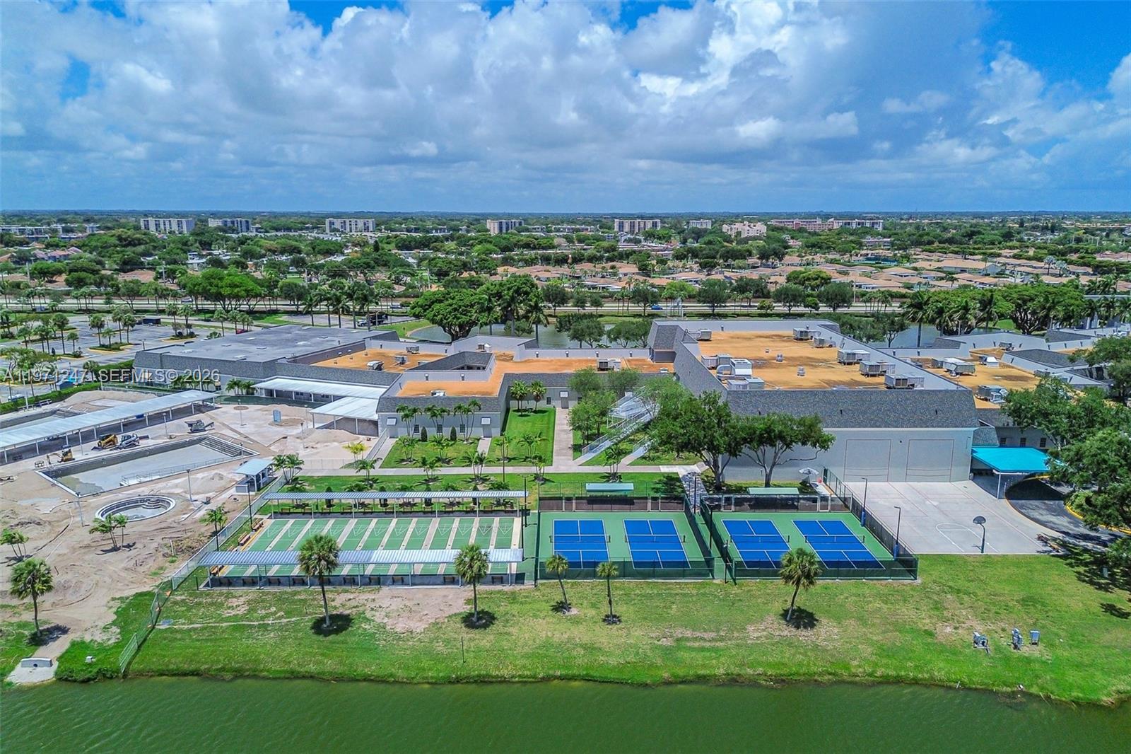 KINGS POINT SAXONY CONDOS - Residential