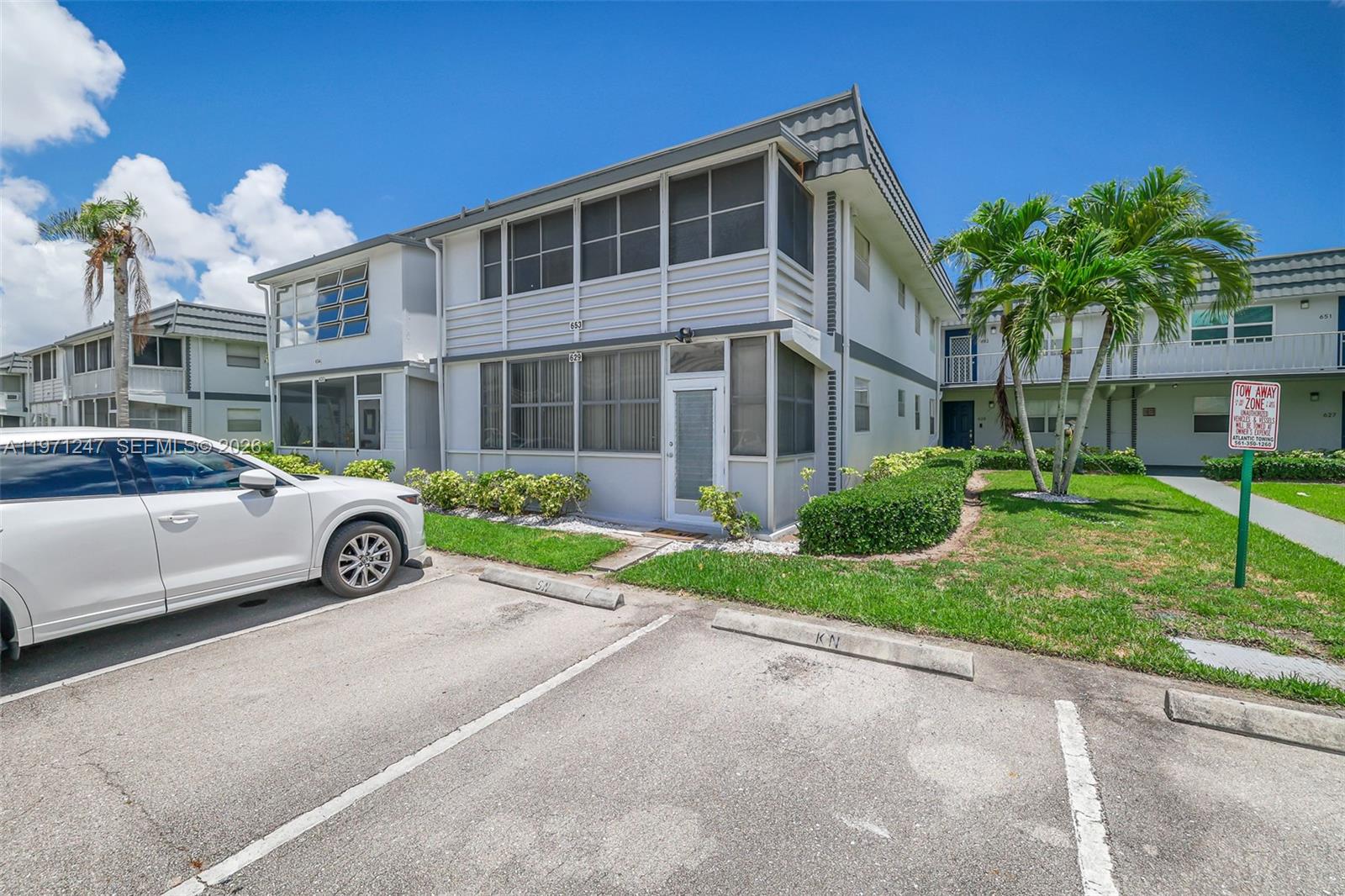 KINGS POINT SAXONY CONDOS - Residential