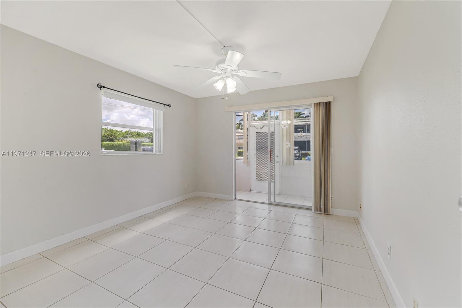 KINGS POINT SAXONY CONDOS - Residential