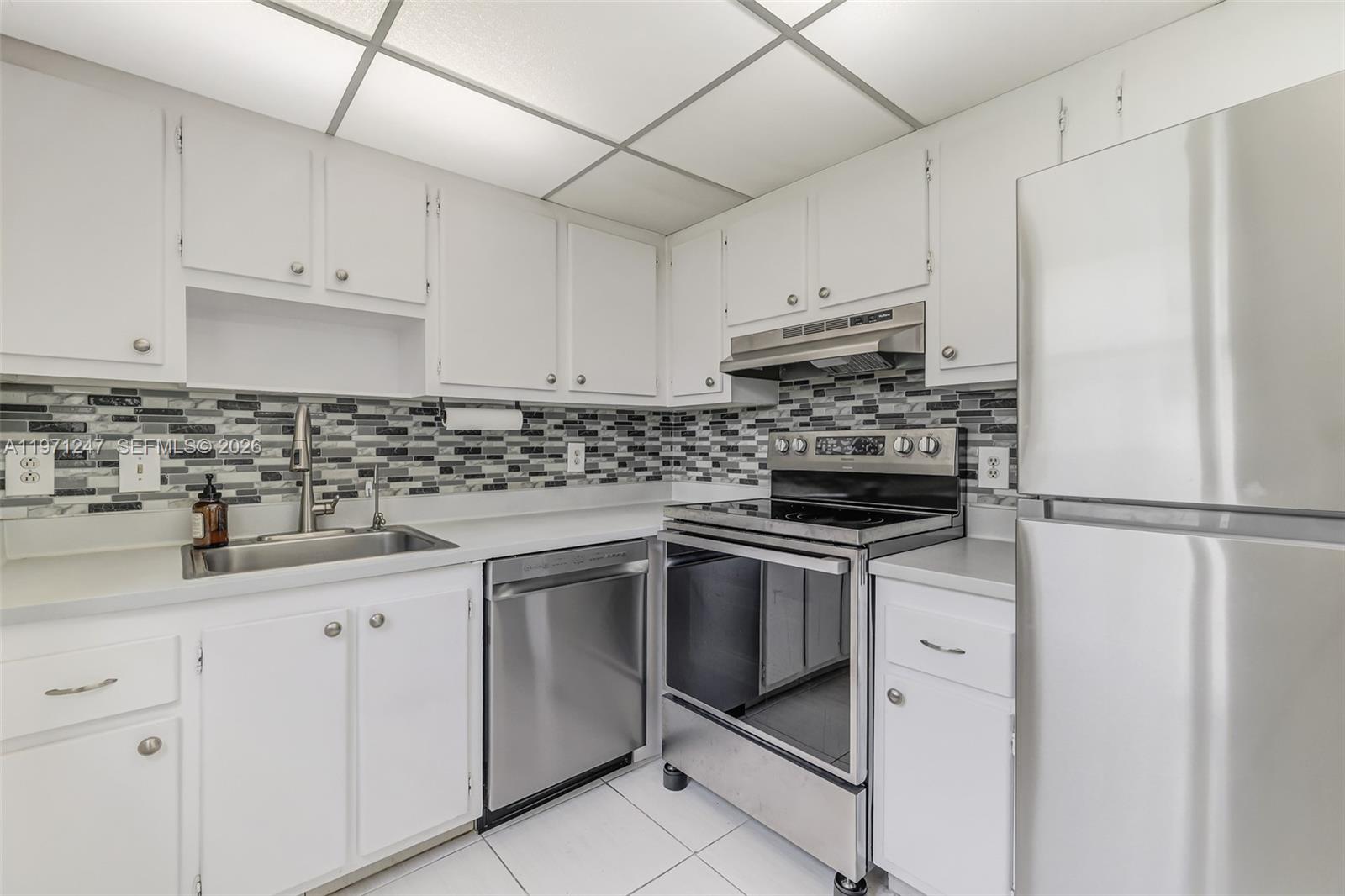 KINGS POINT SAXONY CONDOS - Residential