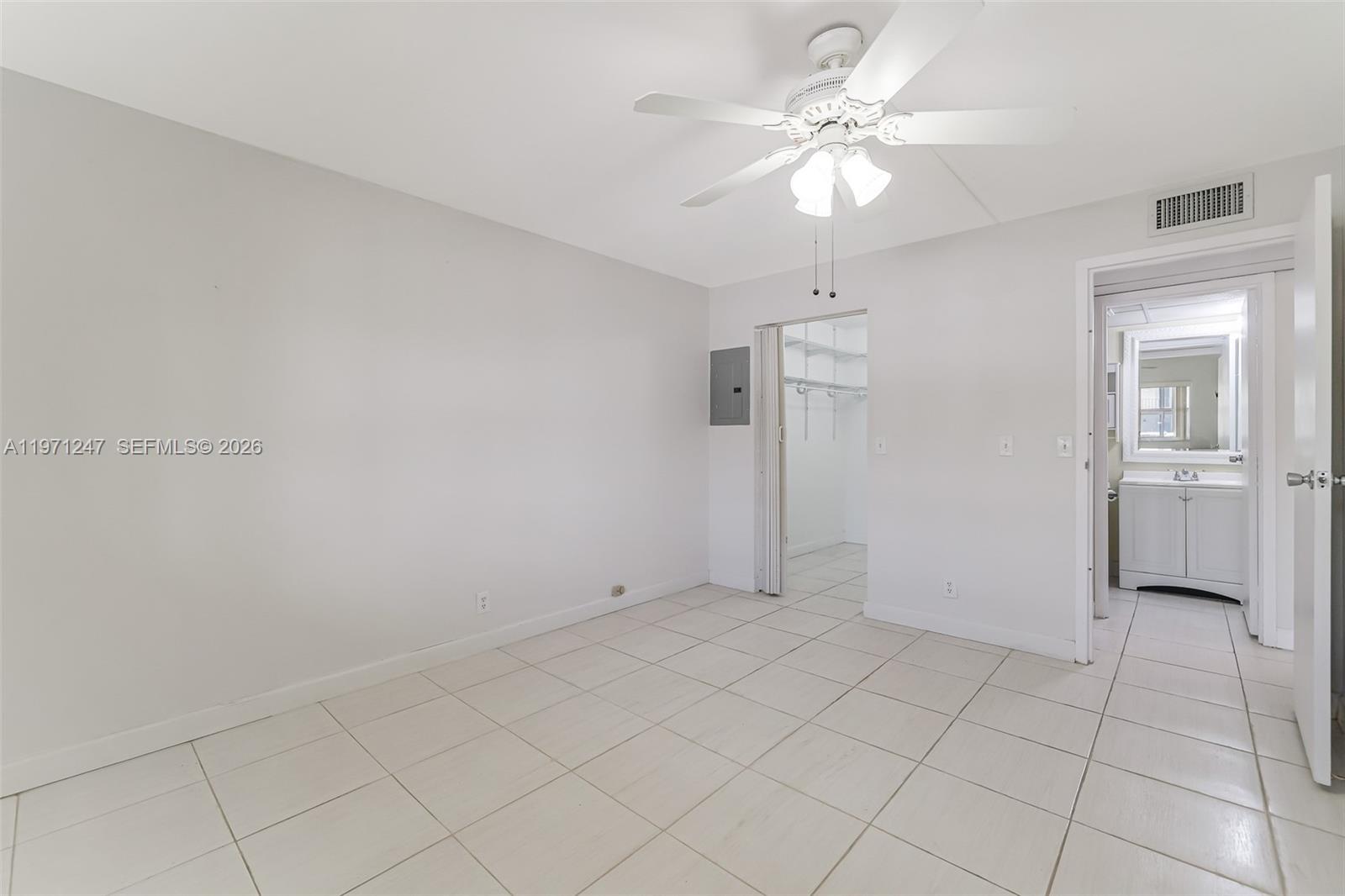 KINGS POINT SAXONY CONDOS - Residential