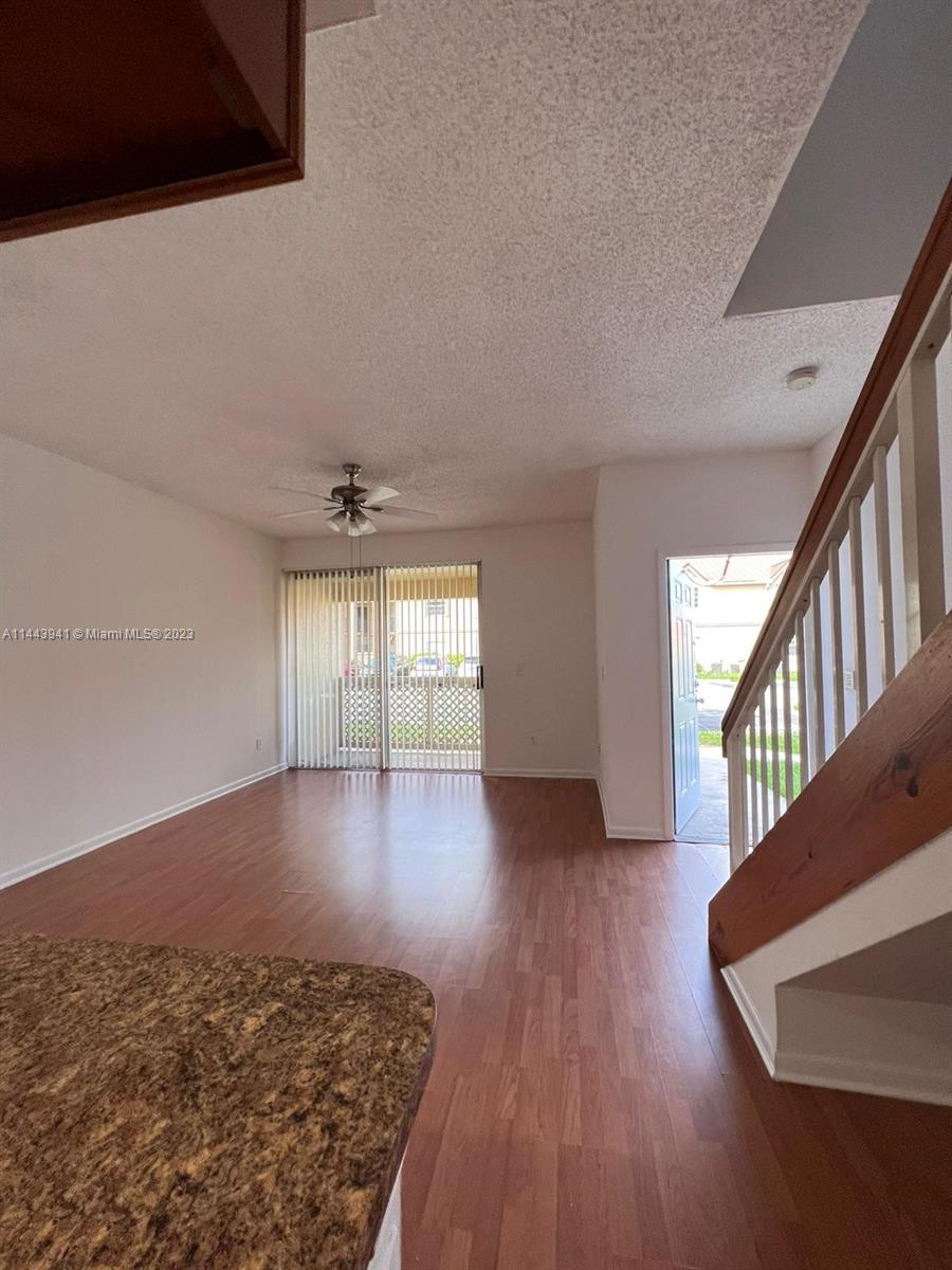 LA HACIENDA COUNTRY CLUB - Residential