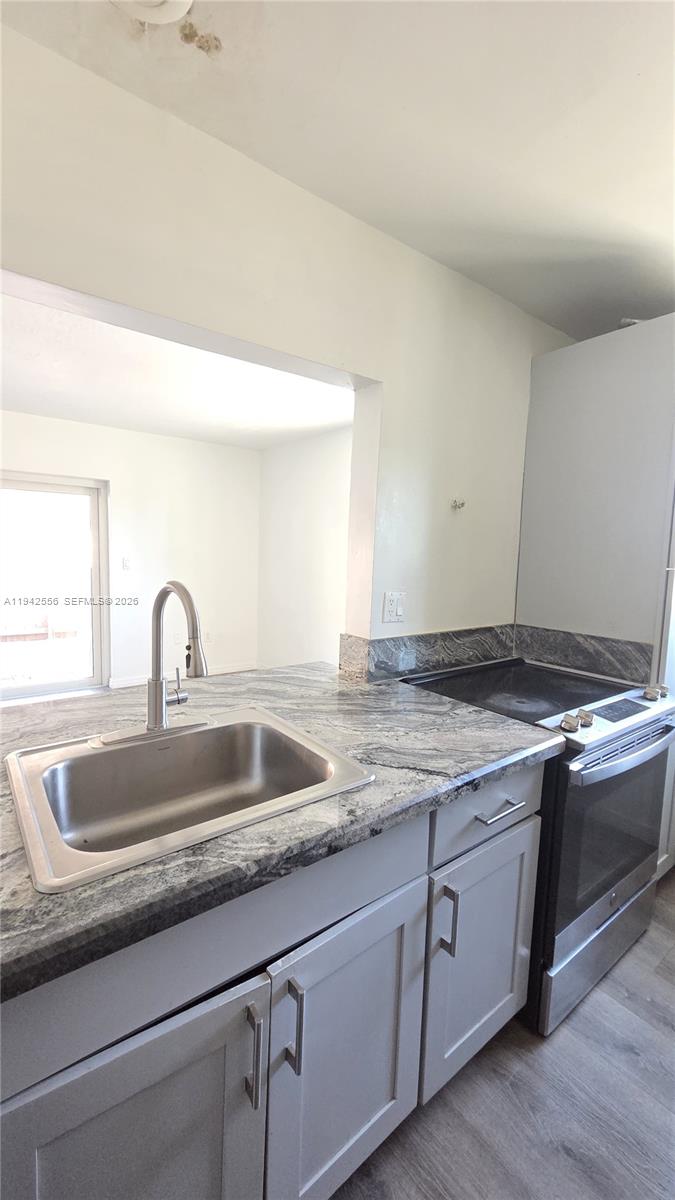 POINT ROYALE CONDO NO 9 - Residential Lease