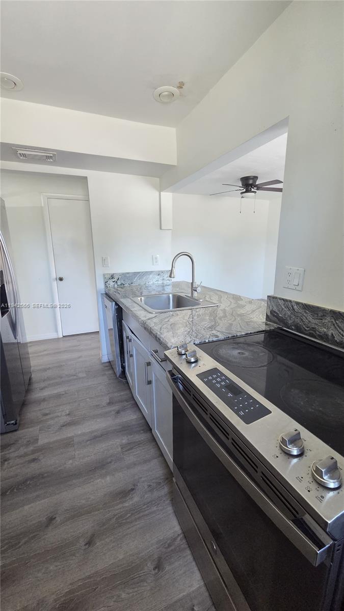 POINT ROYALE CONDO NO 9 - Residential Lease