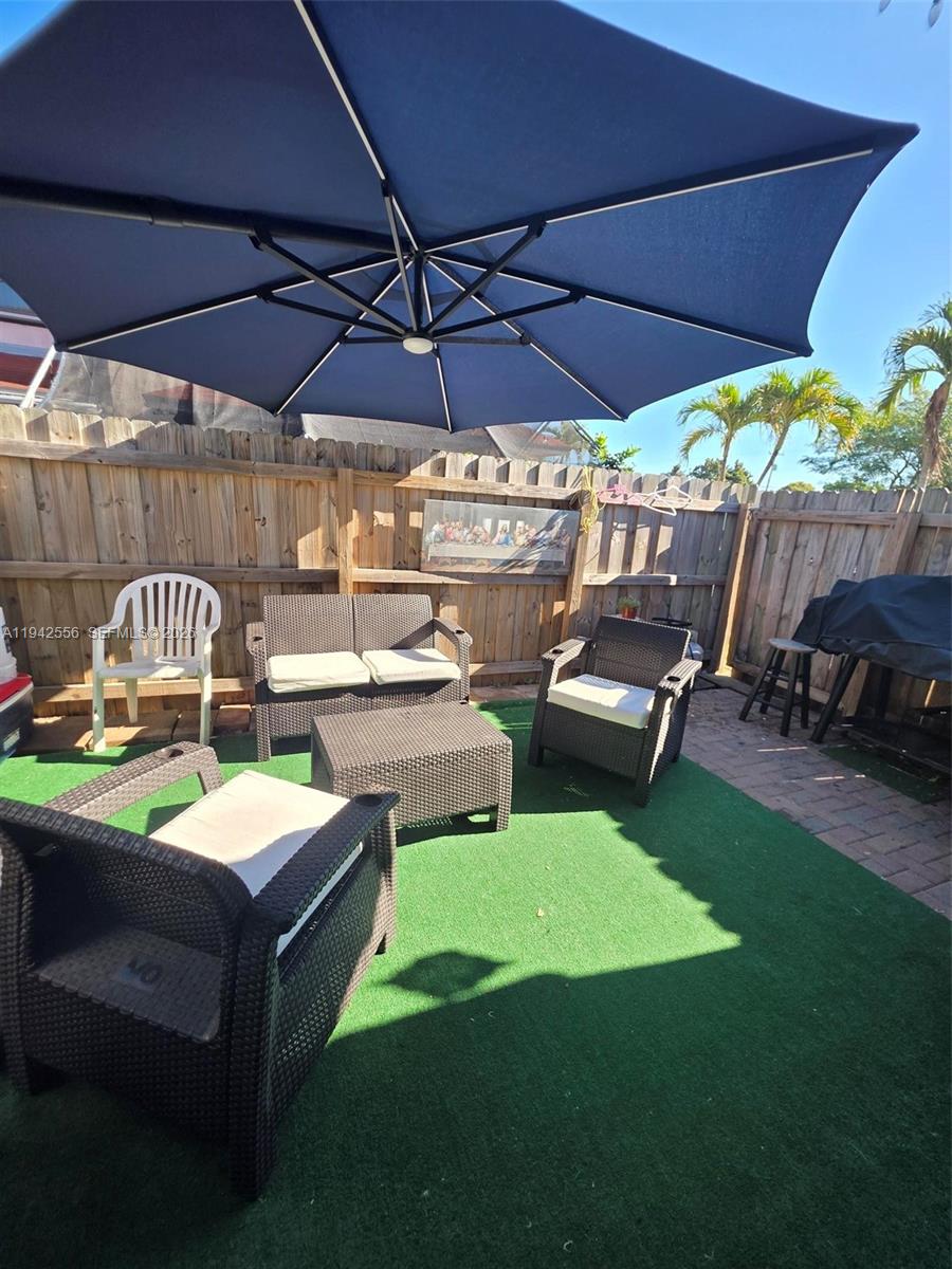 POINT ROYALE CONDO NO 9 - Residential Lease