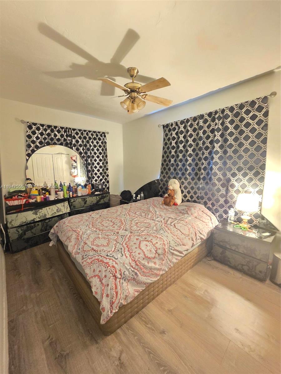 POINT ROYALE CONDO NO 9 - Residential Lease