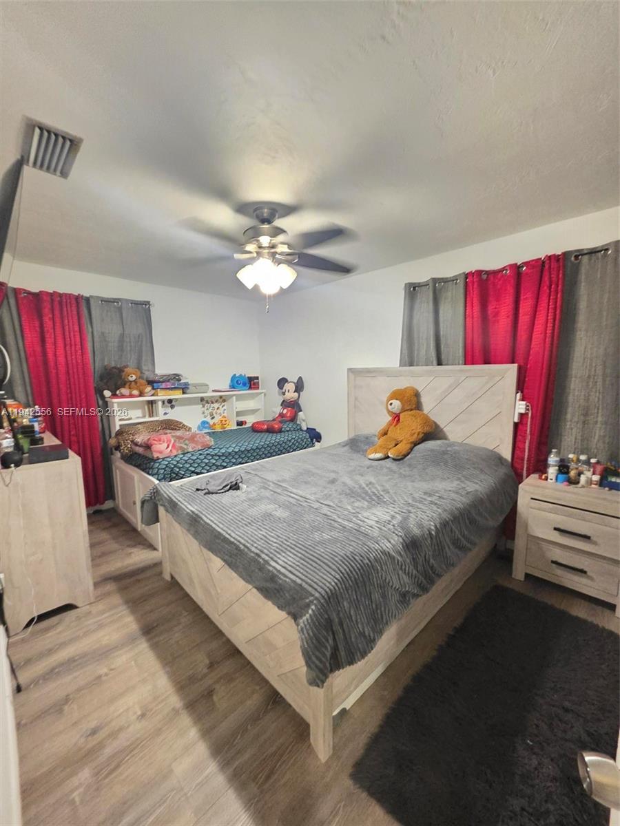 POINT ROYALE CONDO NO 9 - Residential Lease
