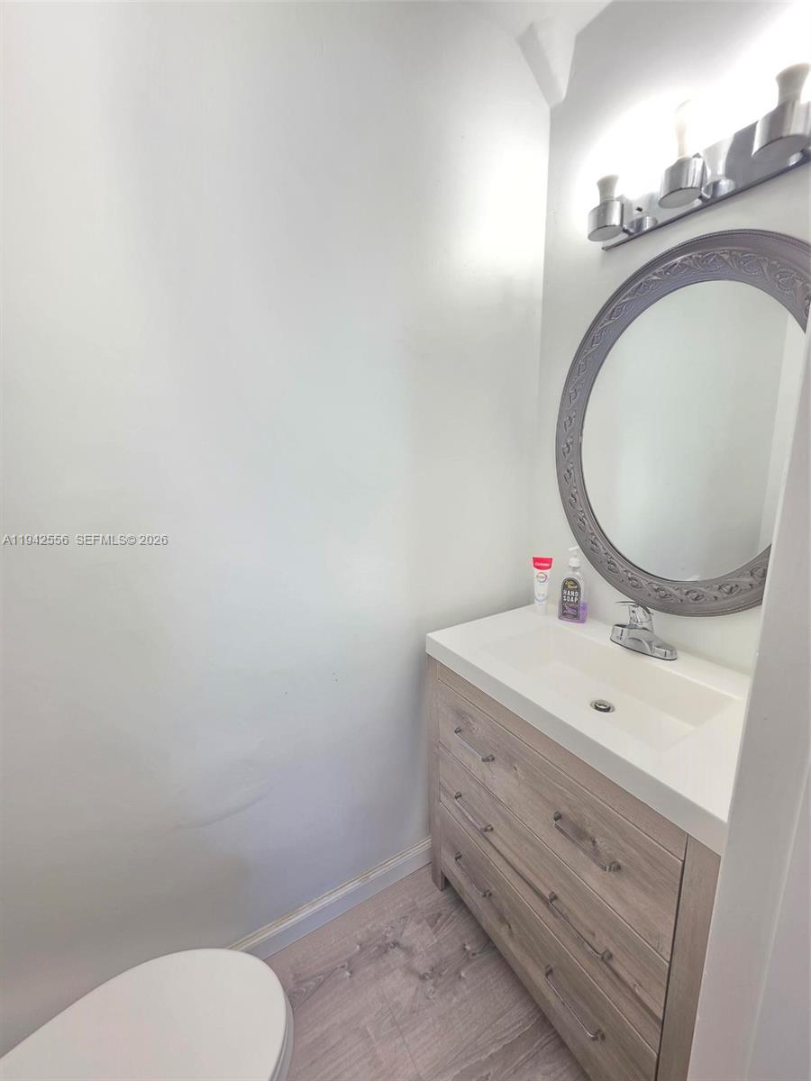 POINT ROYALE CONDO NO 9 - Residential Lease