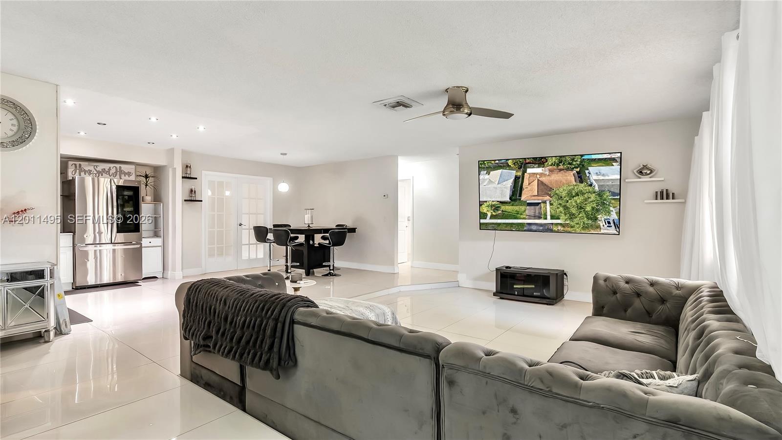 PASADENA LAKES SOUTH - Residential