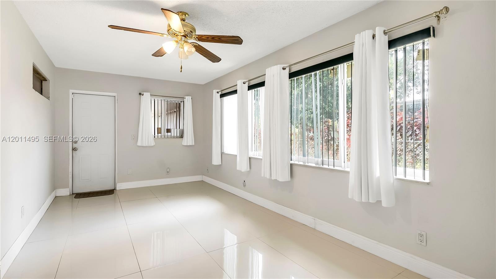 PASADENA LAKES SOUTH - Residential