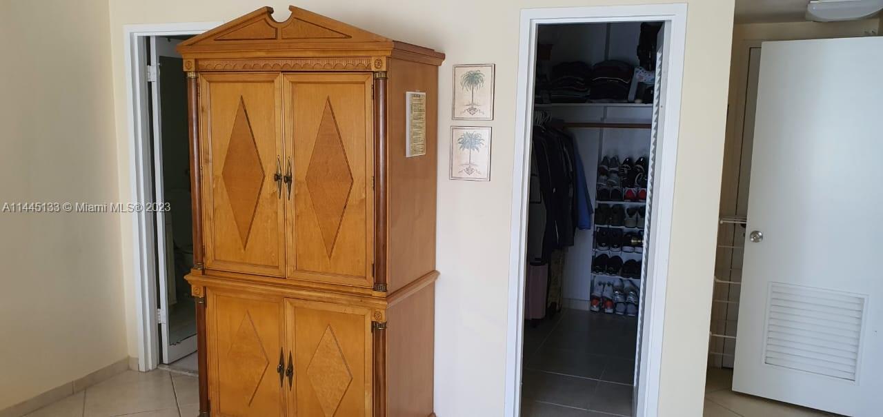 CARAVELLE CONDO - Residential Lease