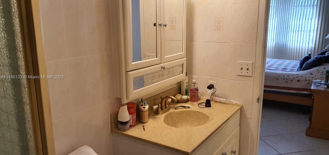 CARAVELLE CONDO - Residential Lease