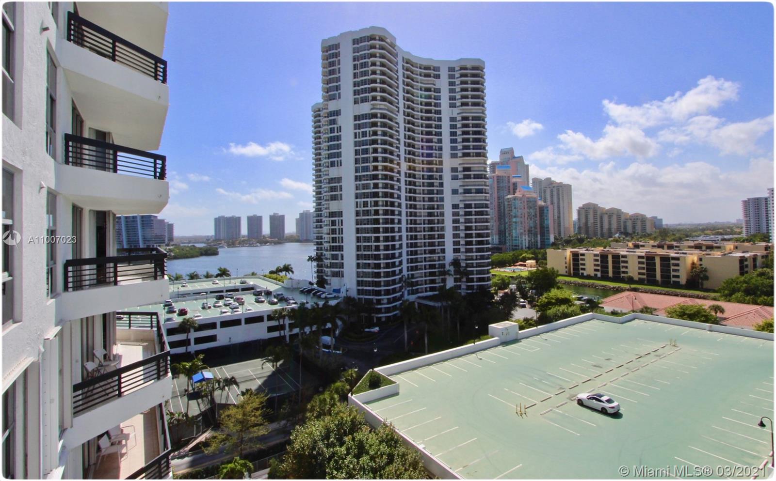 MYSTIC POINTE TOWER 400 C - Residential